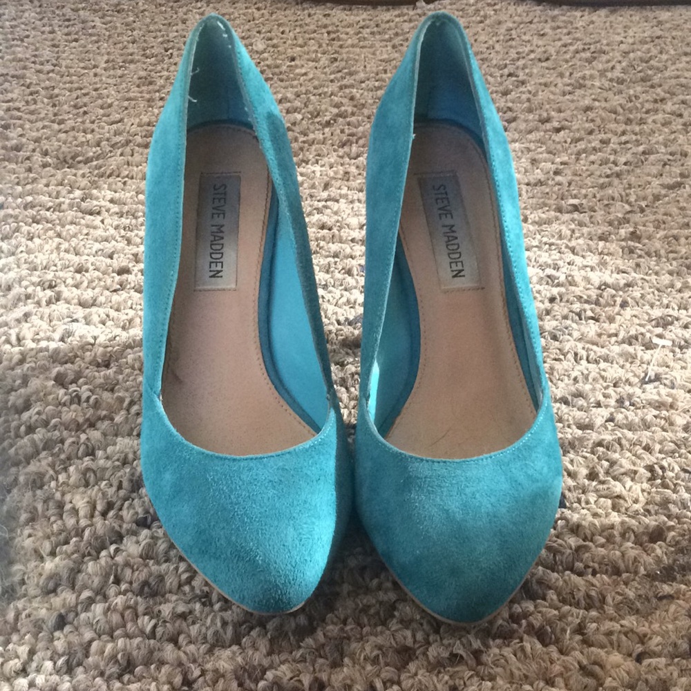 Light teal cone heels Steve Madden